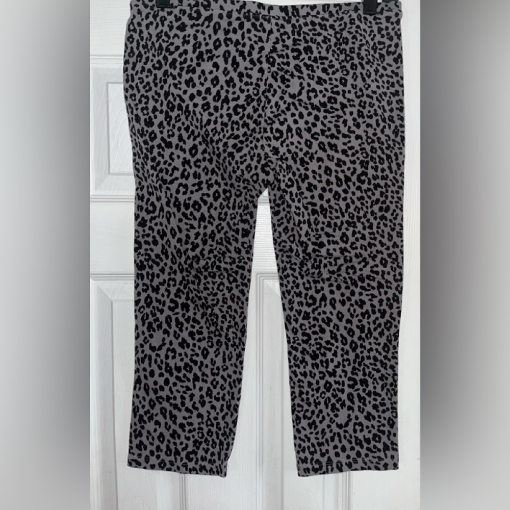 June Daisy Animal Print Leggings, Gray, Size Medium